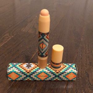 MAC LE lipstick